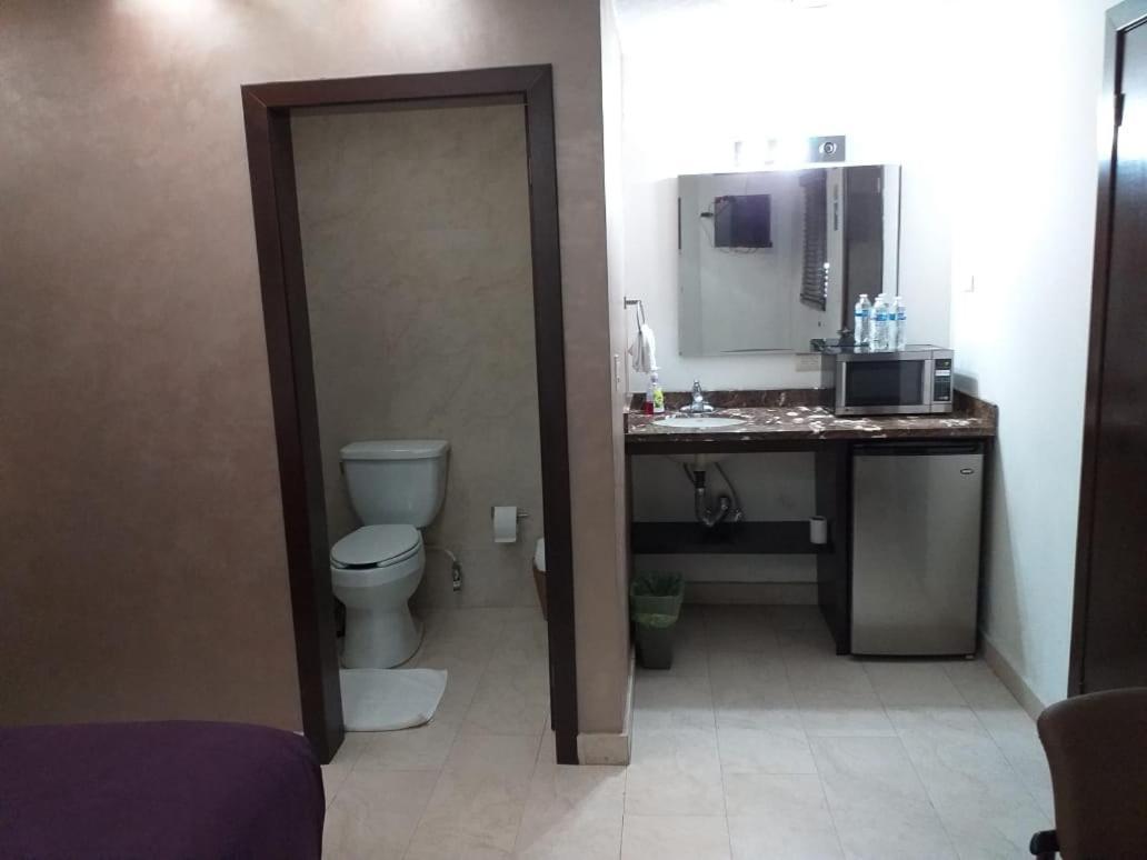 Premier Hotel Suites Ciudad Obregón Екстериор снимка